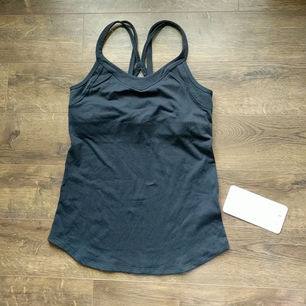 Lululemon Free Flowing tank